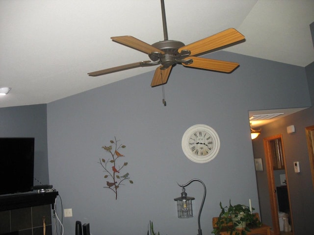 details featuring visible vents and ceiling fan