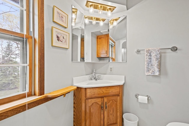 2108 Woodlawn Ln, Appleton, WI 54914 - bathroom with vanity