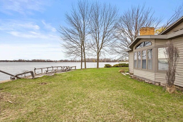 2108 Woodlawn Ln, Appleton, WI 54914 - view of yard featuring a water view