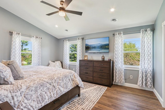911 Fawn Ct, Wisconsin Dells, WI 53965 - bedroom with baseboards, vaulted ceiling, wood finished floors, recessed lighting, and ceiling fan