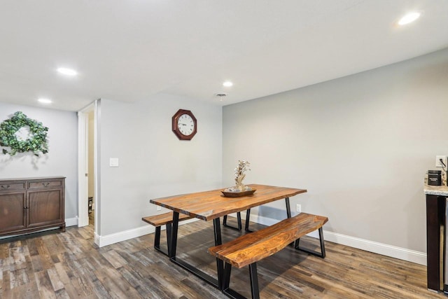 911 Fawn Ct, Wisconsin Dells, WI 53965 - dining room with baseboards, dark wood-style flooring, and recessed lighting