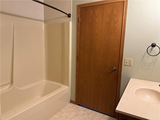 full bath with vanity