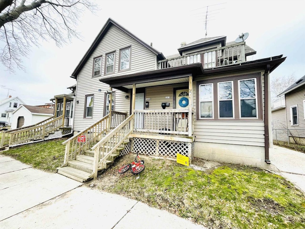 bungalow-style house with covered porch