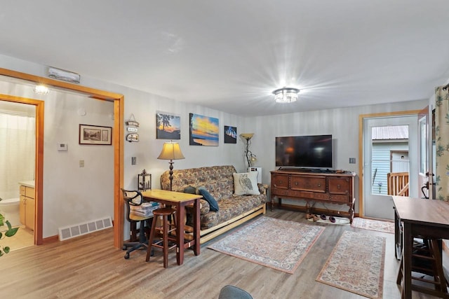 996 Inverness Ct, Nekoosa, WI 54457 - living area with wood finished floors and baseboards