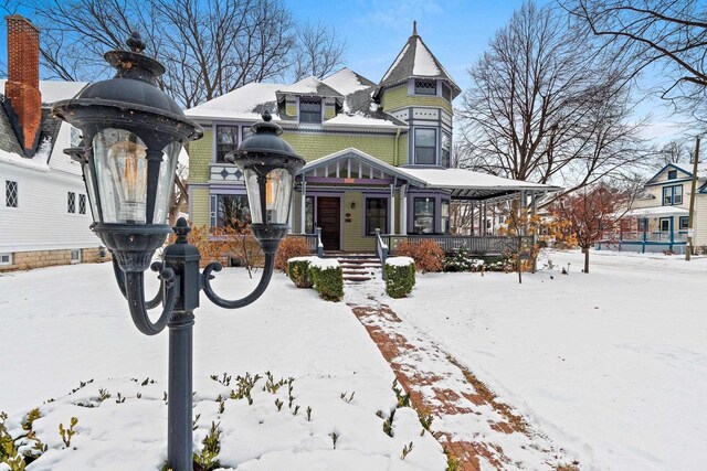 745 S Quincy St, Green Bay, WI 54301 - view of victorian home