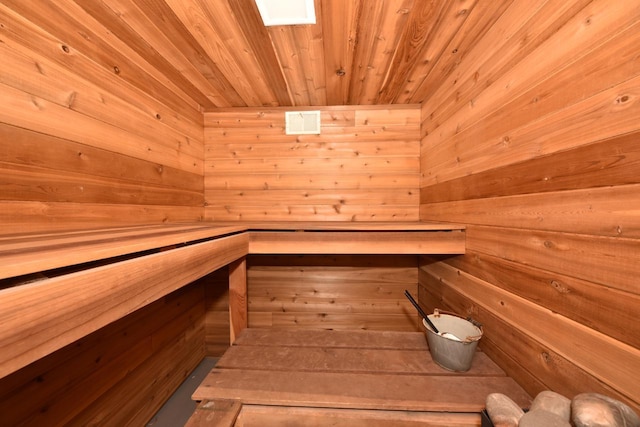 view of sauna / steam room