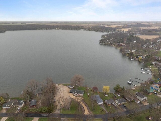 W2138 Melmar Dr, Markesan, WI 53946 - drone / aerial view with a residential view and a water view