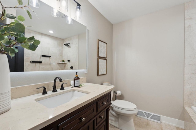 5400 N State Road 83, Hartland, WI 53029 - full bathroom featuring visible vents, tile patterned flooring, toilet, and tiled shower