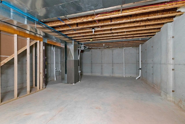 433 Scott St, Ripon, WI 54971 - unfinished below grade area featuring heating unit