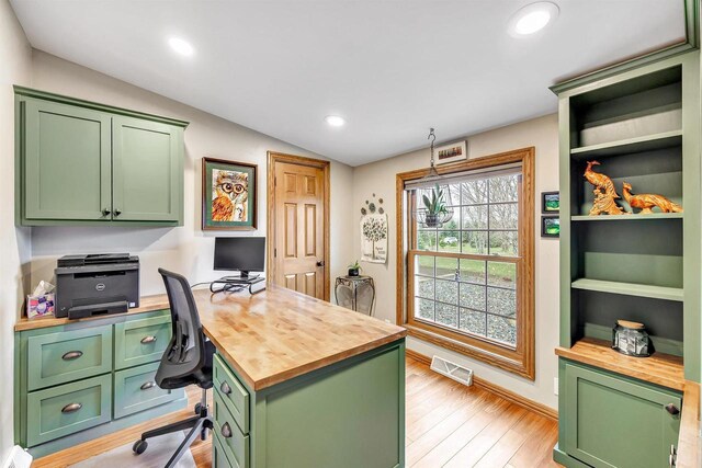 8795 County Rd S, Pulaski, WI 54162 - office with recessed lighting, light wood-style flooring, baseboards, visible vents, and lofted ceiling