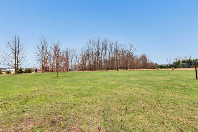 8795 County Rd S, Pulaski, WI 54162 - view of yard