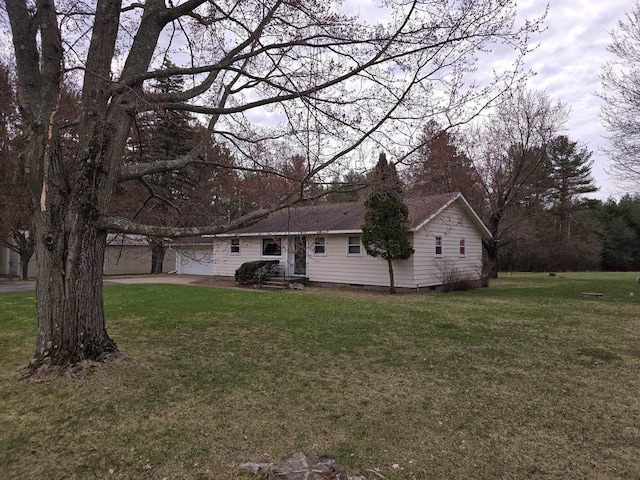 3653 County Road Q, Wisconsin Rapids, WI 54495 - ranch-style house with crawl space and a front yard