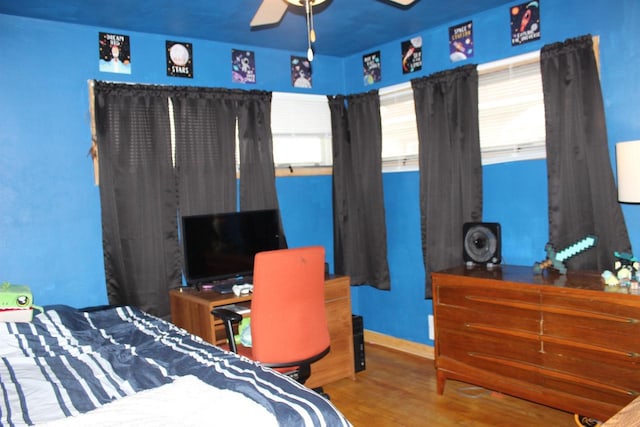 436 Roosevelt St, Fond Du Lac, WI 54935 - bedroom featuring wood finished floors and baseboards
