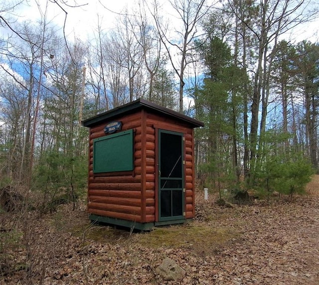 view of outbuilding featuring an outbuilding