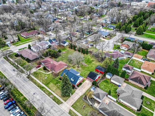 901 E Grant St, Appleton, WI 54911 - drone / aerial view with a residential view