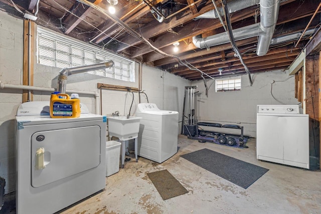 2562 N 68th St Unit 2564, Wauwatosa, WI 53213 - laundry area with washing machine and dryer