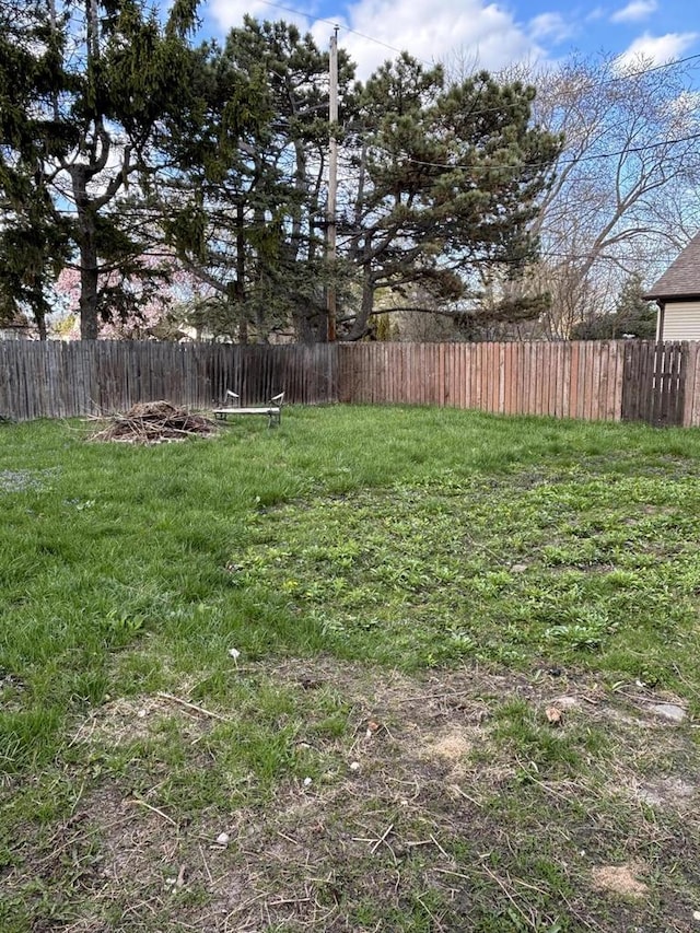 1742 Kremer Ave, Racine, WI 53402 - view of yard