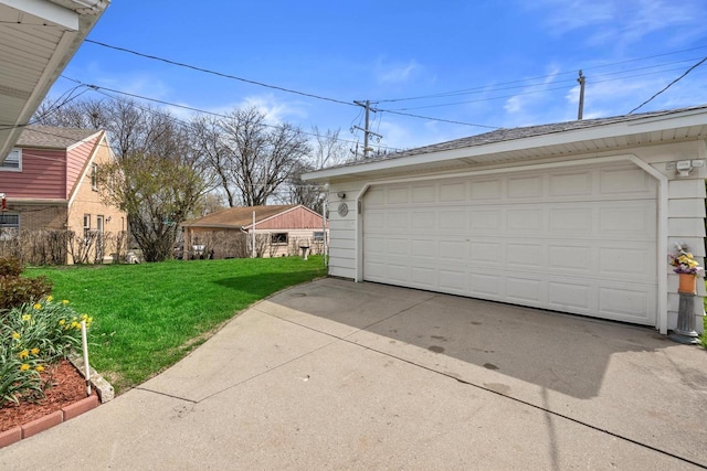 view of detached garage