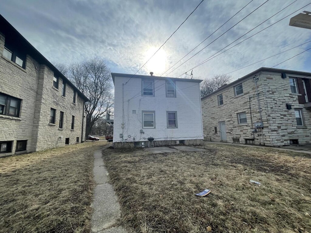 4426 W Medford Ave, Milwaukee, WI 53216 - view of back of property