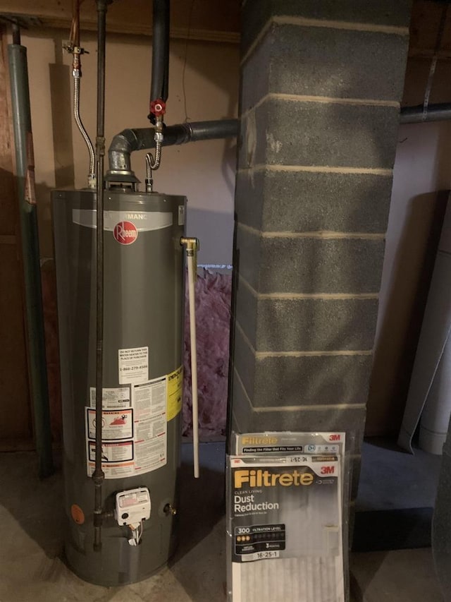 312 W Buehler Ave, Nekoosa, WI 54457 - utility room featuring gas water heater