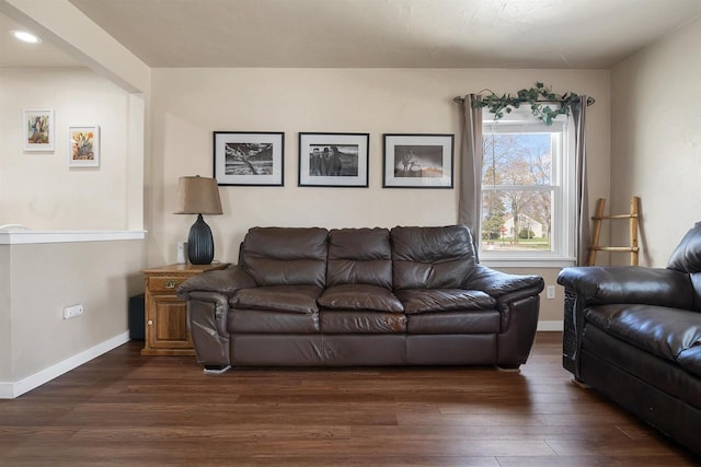 1112 Marquette Ave, Green Bay, WI 54304 - living room featuring recessed lighting, baseboards, and dark wood-style flooring