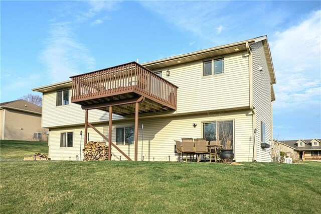 4410 Echo Valley Dr, Eau Claire, WI 54701 - back of house featuring a lawn and a deck