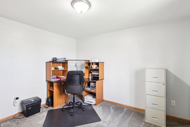N6376 Hillcrest Rd, Pardeeville, WI 53954 - carpeted office space with baseboards