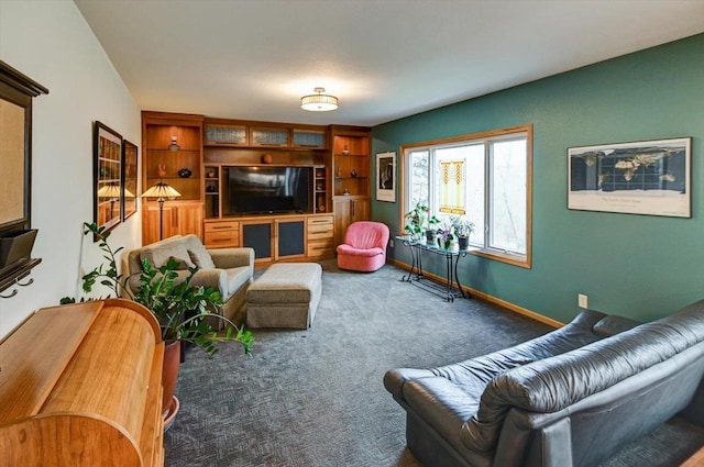 6610 Whittlesey Rd, Middleton, WI 53562 - carpeted living area with baseboards