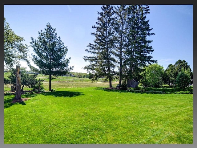 5401 Comanche Way, Madison, WI 53704 - view of grassy yard