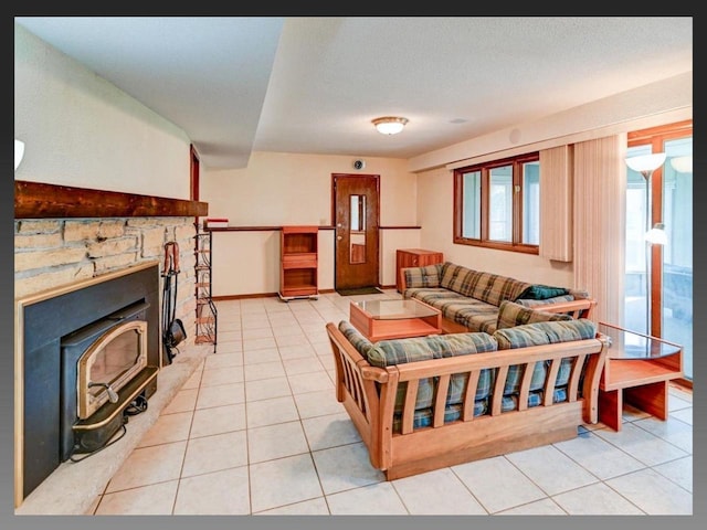 5401 Comanche Way, Madison, WI 53704 - living area with light tile patterned flooring