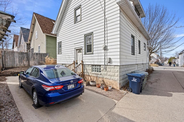 817 E Otjen St, Milwaukee, WI 53207 - view of side of property with fence