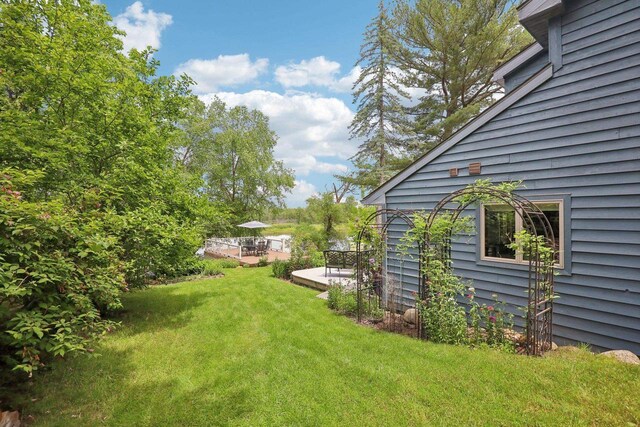 W10134 Schiefelbein Rd, Poynette, WI 53955 - view of yard featuring a patio area