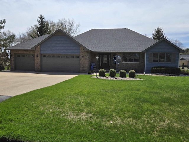 W6517 Greenwood Ct, Greenville, WI 54952 - single story home with an attached garage, a front yard, concrete driveway, and a shingled roof