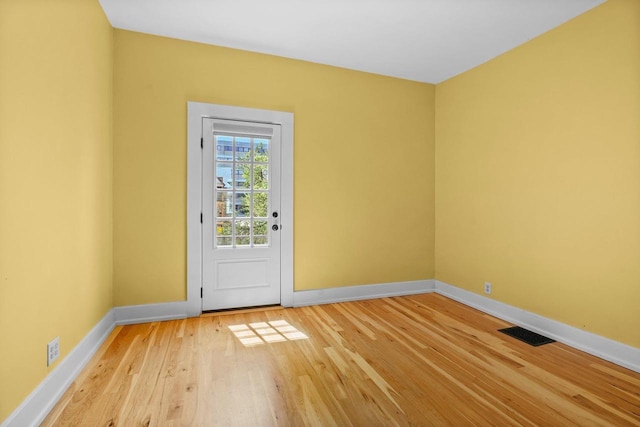 126 S Hancock St, Madison, WI 53703 - spare room with light wood-style flooring and baseboards