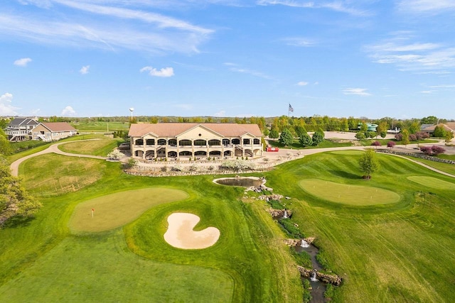 drone / aerial view of a golf club