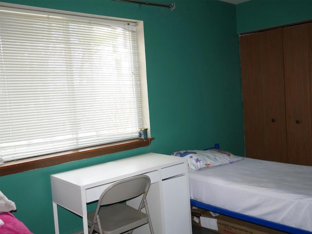 bedroom featuring a closet