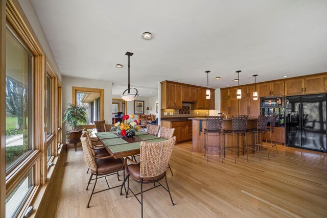 8350 N Pelican Ln, Milwaukee, WI 53217