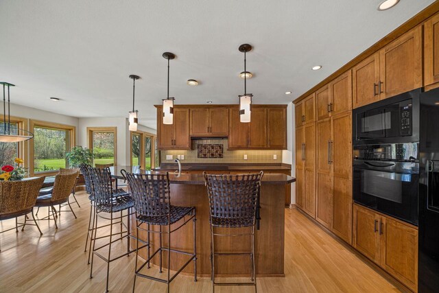 8350 N Pelican Ln, Milwaukee, WI 53217