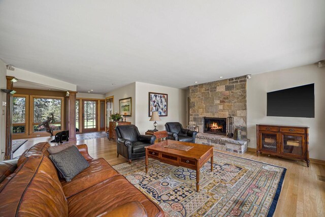 8350 N Pelican Ln, Milwaukee, WI 53217