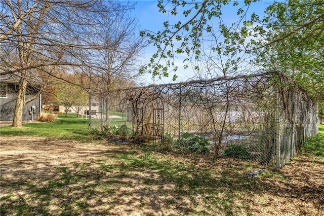 323 Hewitt St, Eau Claire, WI 54701 - view of grassy yard