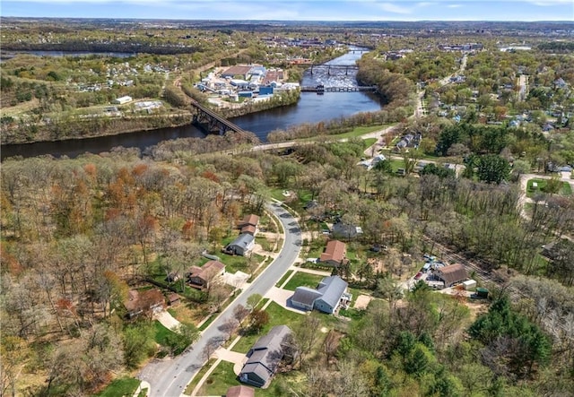323 Hewitt St, Eau Claire, WI 54701 - aerial view of property's location with a large body of water and a notable bridge