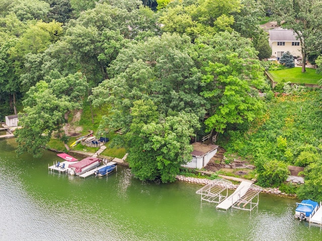 W299S10735 Pickering Dr, Mukwonago, WI 53149
