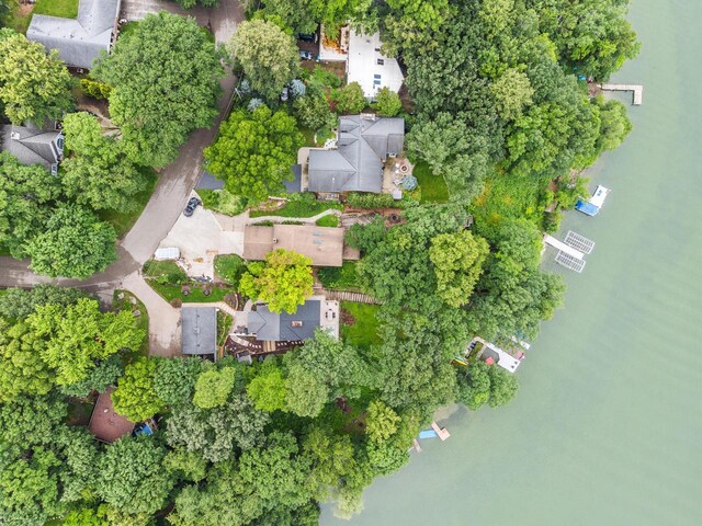 W299S10735 Pickering Dr, Mukwonago, WI 53149