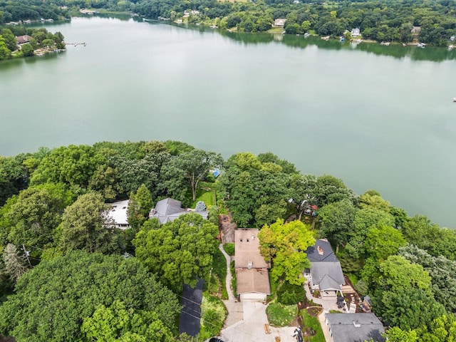 W299S10735 Pickering Dr, Mukwonago, WI 53149