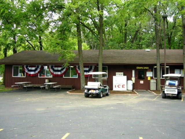 457 Aspen Way, Edgerton, WI 53534 - ranch-style house featuring uncovered parking