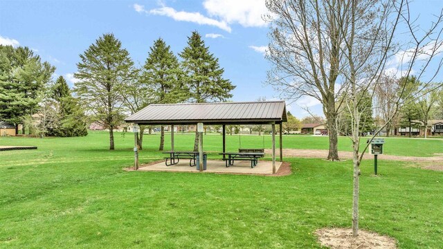 6643 Forest Park Dr, Deforest, WI 53532 - view of community featuring a gazebo and a yard