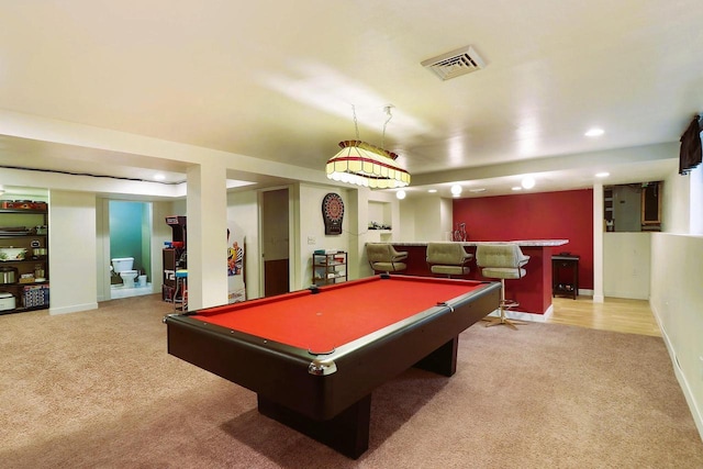 game room featuring visible vents, indoor bar, light colored carpet, recessed lighting, and pool table
