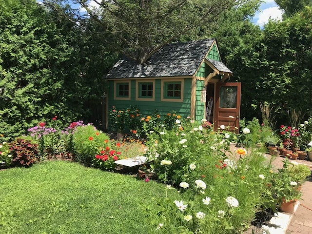 view of outbuilding featuring an outbuilding