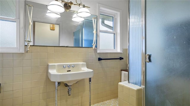 1413 E Clairemont Ave, Eau Claire, WI 54701 - full bathroom featuring a shower stall
