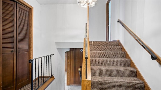 1413 E Clairemont Ave, Eau Claire, WI 54701 - view of staircase